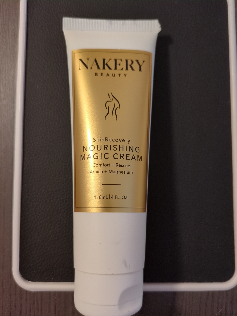 Nakery Beauty Nourishing Magic Cream - Gold & White